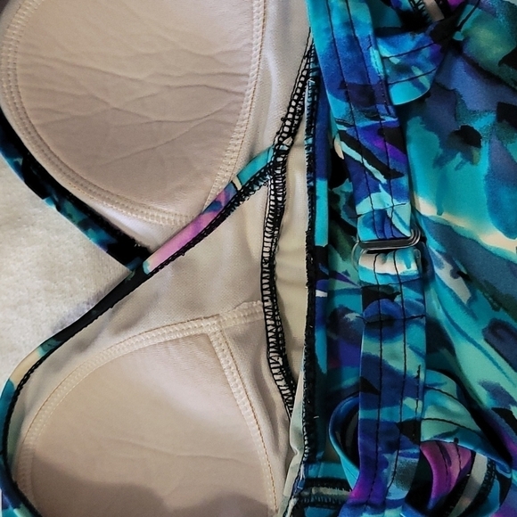 Catalina Suddenly Slim One Piece Swimsuit  Size 4/6 - Picture 5 of 10